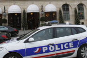Двоих планировавших теракт мужчин задержали во Франции