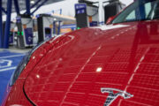 Tesla побила рекорд по поставкам электромобилей в 2021 году