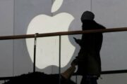Apple прекратила продажу техники в официальном онлайн-магазине в России