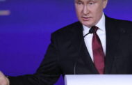 Путин призвал бизнес инвестировать в Россию