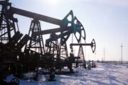 США решили заставить Россию продавать нефть в ЕС по дешевке