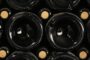 В России под угрозой уничтожения оказались миллионы литров вина