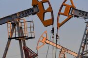 Россиянам назвали возможную сумму выплат от добычи нефти и газа