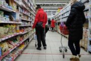 На поставки в российские супермаркеты повлияла «пробка» на границе